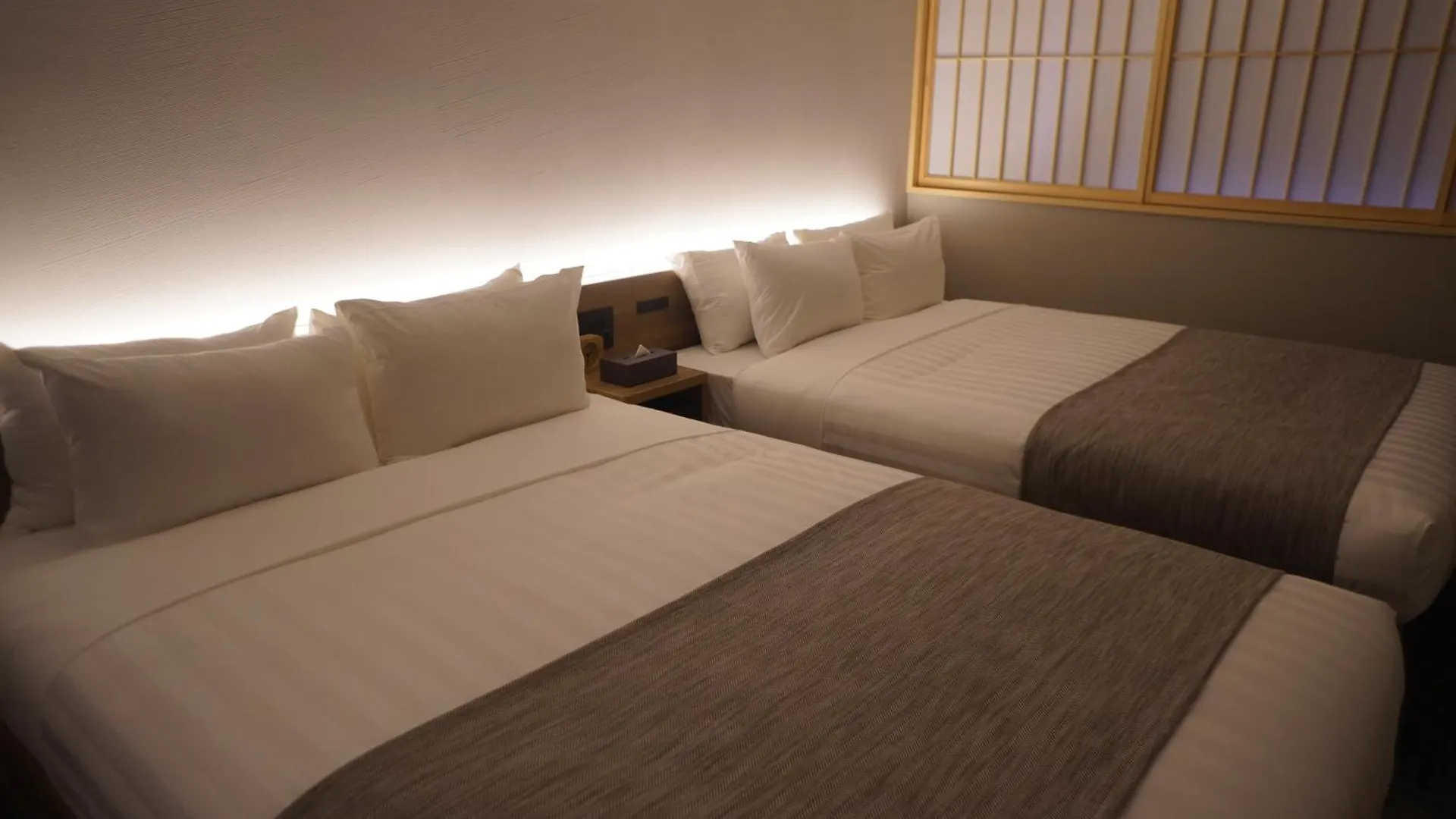 Premium Apart Monday Ginza East Tokyo 4*,