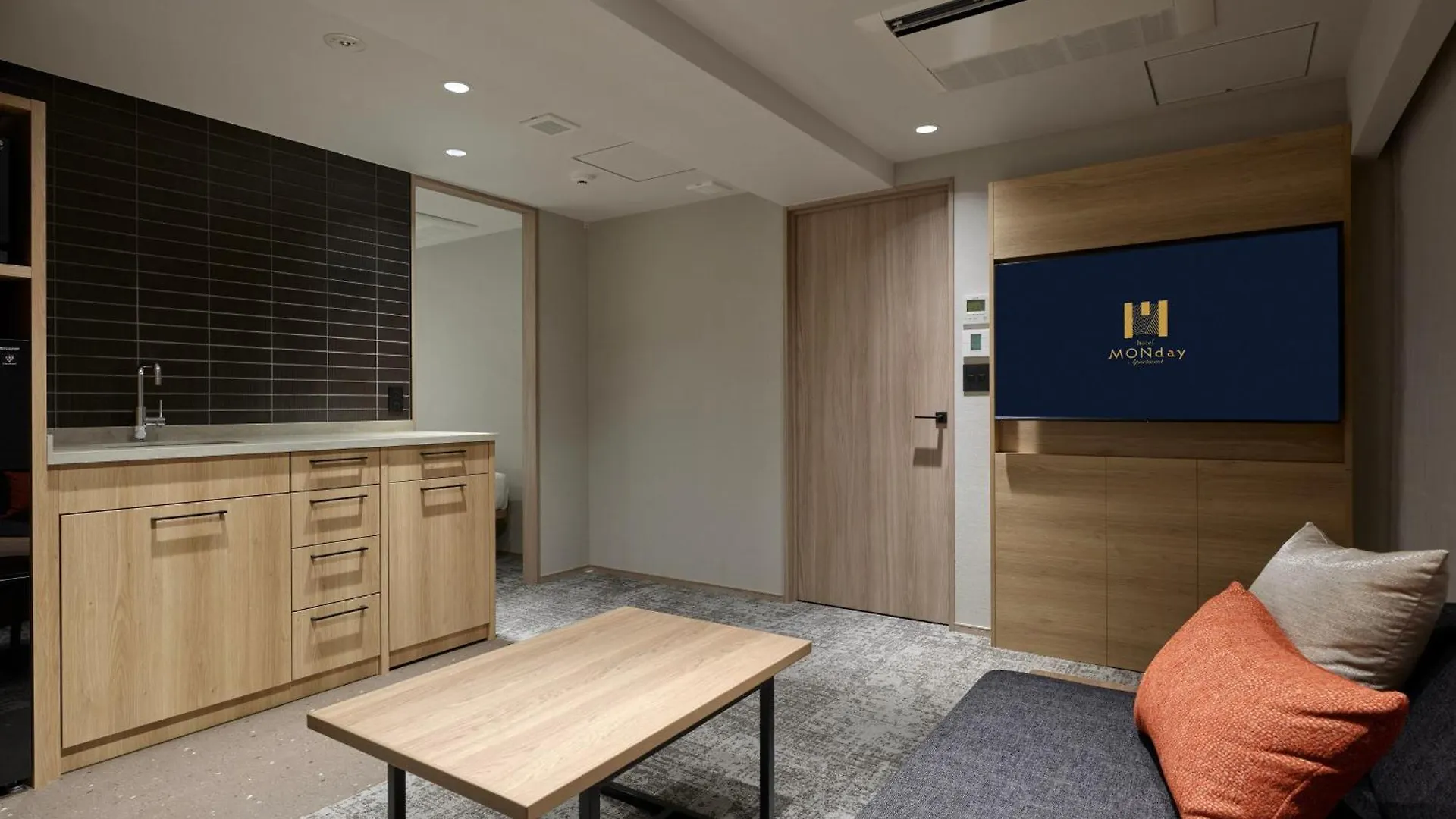 Premium Apart Monday Ginza East Tokyo 4*,