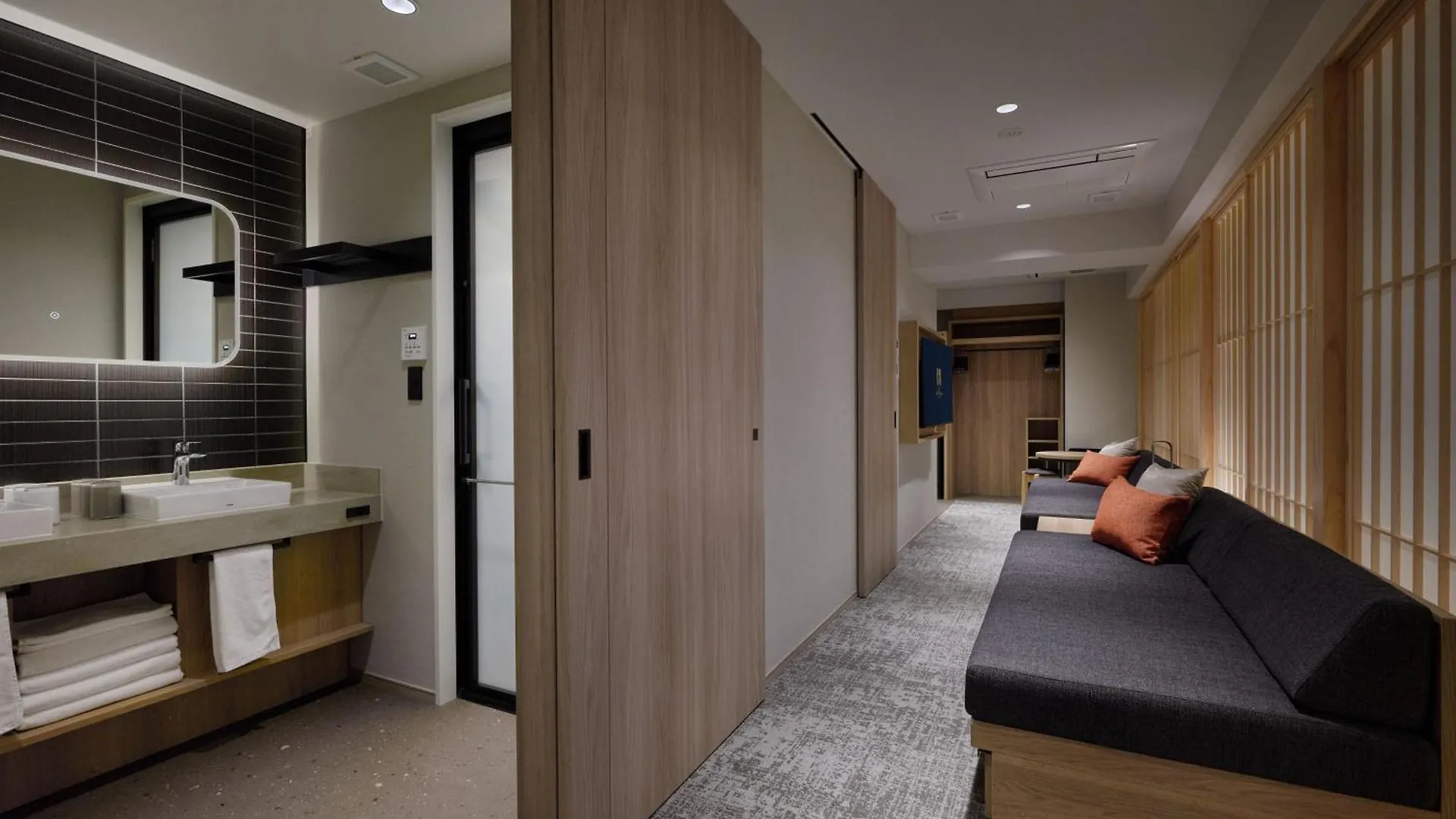 Premium Apart Monday Ginza East Tokyo Japan
