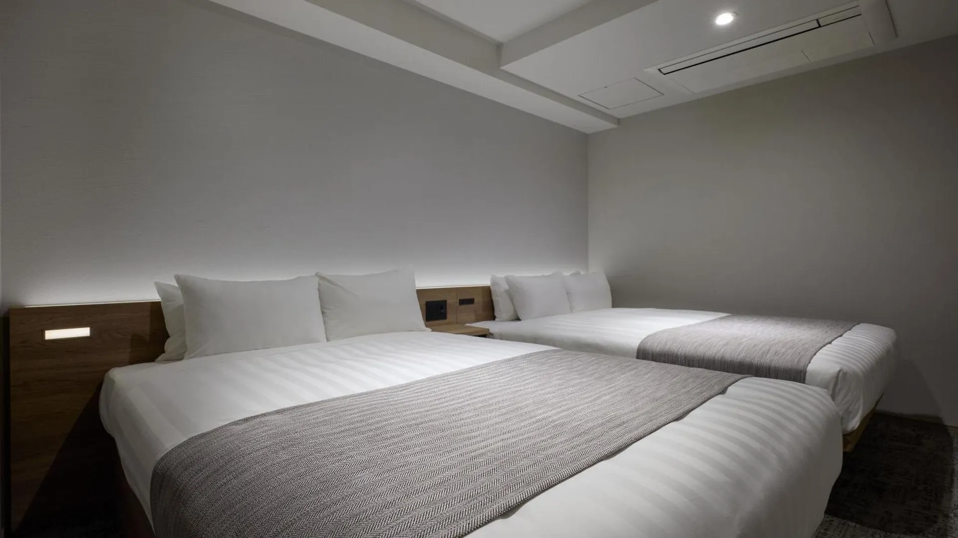 Premium Apart Monday Ginza East Tokyo 4*,  Japan